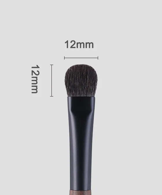 Close-up of Y-s109 makeup brush head showing 12mm width and 12mm length