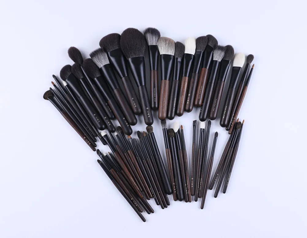 S Series 2025 makeup brush collection main image showcasing full set of brushes.