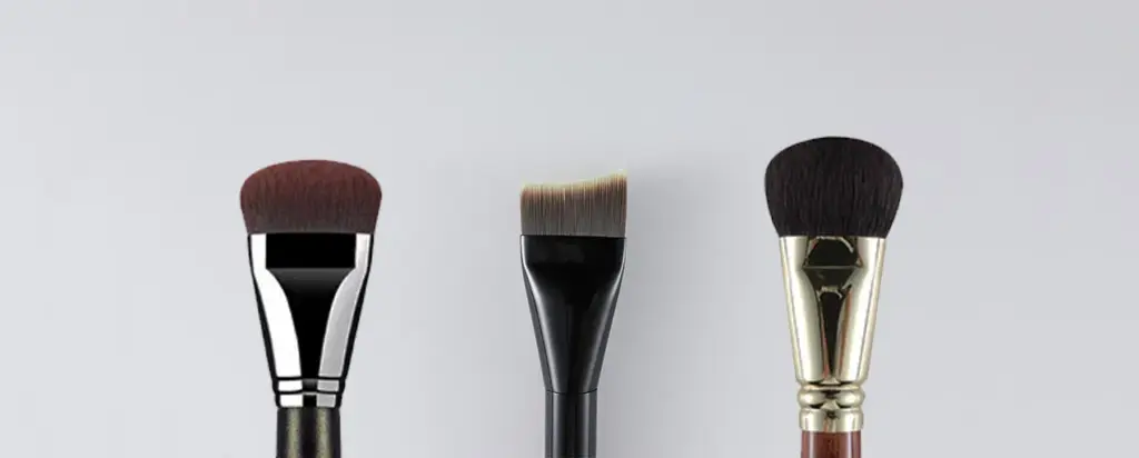 Best foundation brush shapes for liquid and cream foundation lined up on a white background
