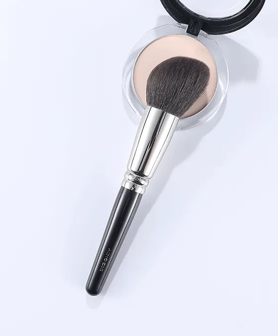 Ainochi G103 large fluffy powder brush side angle with handle, G series fluffy powder brush short handle lock ferrule technology