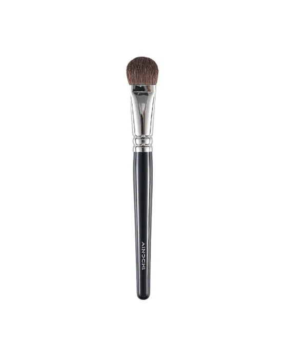 Feature image Ainochi G105 detail flat round powder brush on white background, premium pony hair detail flat round powder brush Hakuhodo G series inspired